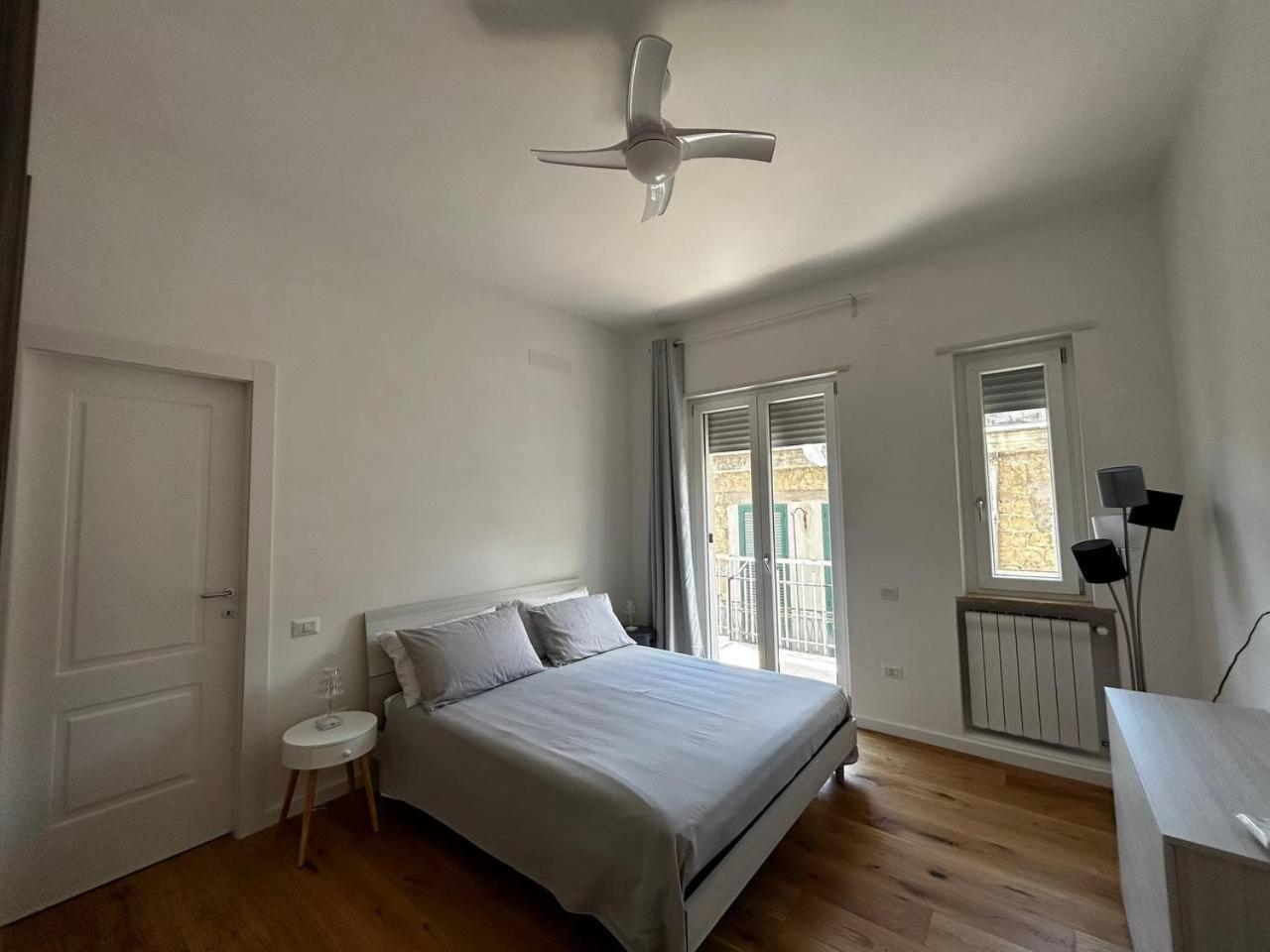 Apartament A Casa Di Roberta Salerno Zewnętrze zdjęcie